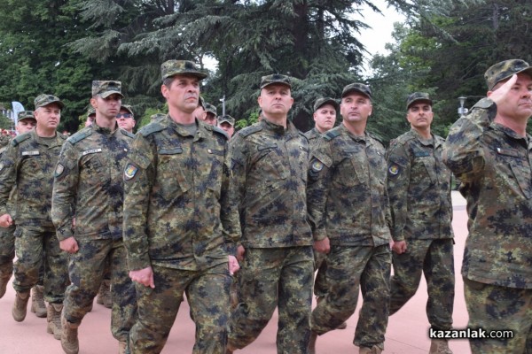 С тържествен ритуал в парк “Розариум“ бе посрещнат българския военен контингент, участвал в операция на ЕС в Босна и Херцеговина