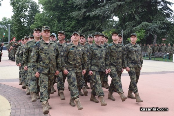 С тържествен ритуал в парк “Розариум“ бе посрещнат българския военен контингент, участвал в операция на ЕС в Босна и Херцеговина