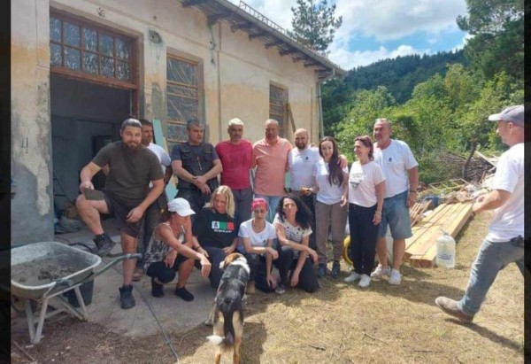 С общи усилия, наши сънародници завършиха ремонта в училището на Теодосий Теодосиев 