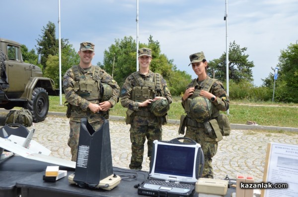 И тази година кампанията “Бъди войник“ представи военната професия пред посетителите на връх Свети Никола 