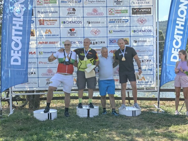 Над 100 участници се включиха в традиционното състезание по планинско колоездене за Купата на Община Казанлък 