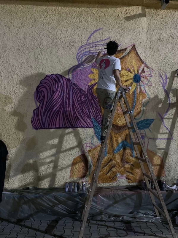 Цветен графит грейна върху една от стените на ОУ „Георги Кирков“