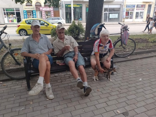 Иван, който гарантира любов за 600 лева месечно