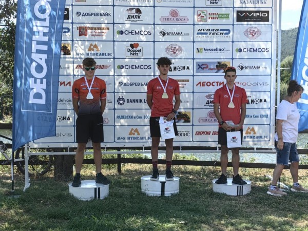 Над 100 участници се включиха в традиционното състезание по планинско колоездене за Купата на Община Казанлък 