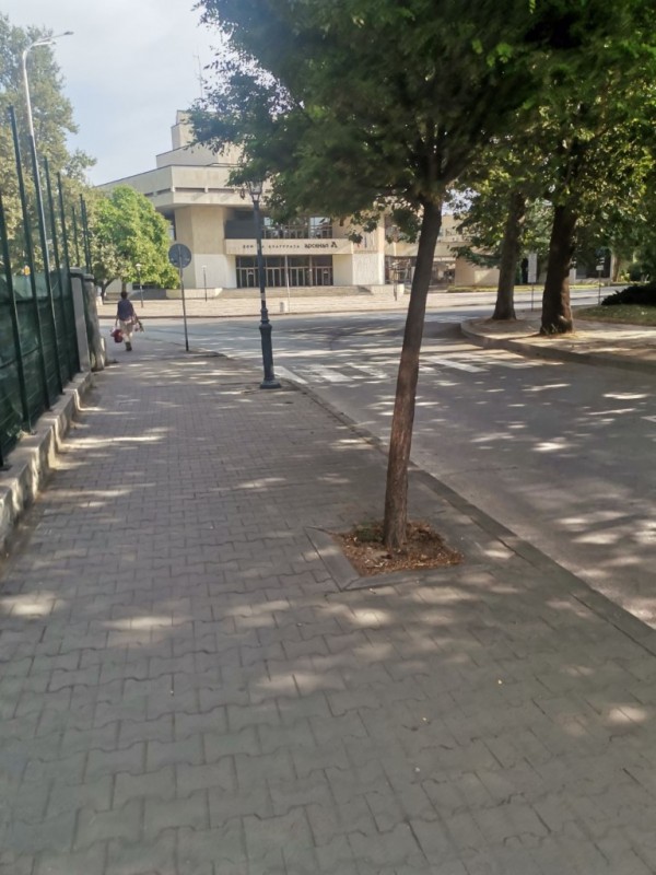 Затваряне на части от улици край Матетамическата гимназия в Казанлък утре само за ден