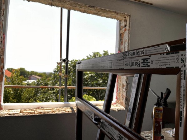 Груб строеж и цялостен ремонт на стари къщи от фирма Палова 2019 ЕООД