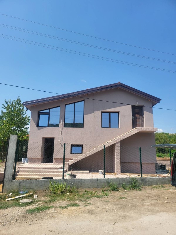 Груб строеж и цялостен ремонт на стари къщи от фирма Палова 2019 ЕООД