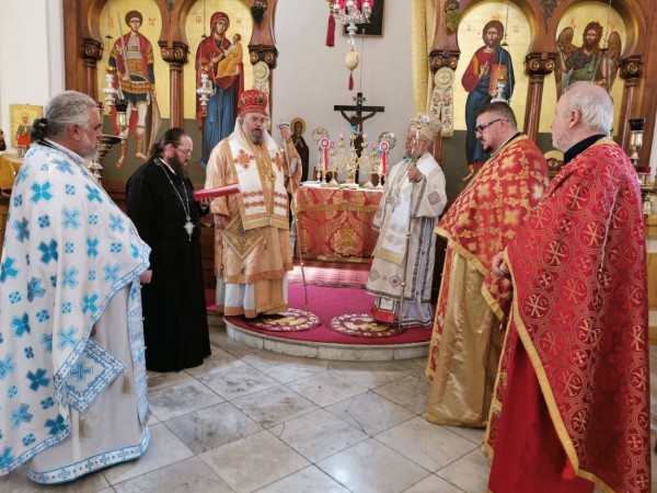  На имения си ден митрополит Киприан служи в Тунис