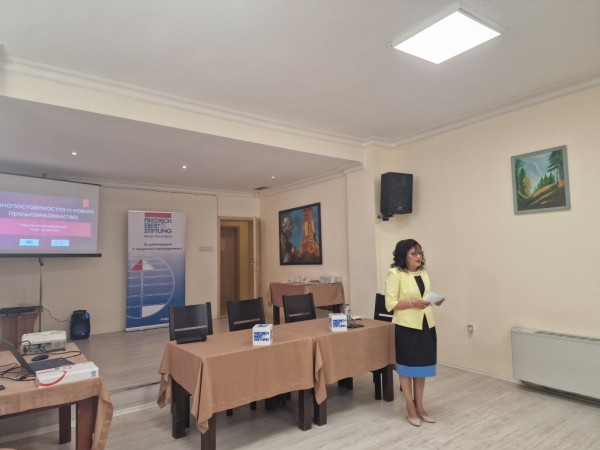 Поздрав на кмета Галина Стоянова към първата Национална конференция „Равнопоставеността и новите предизвикателства“, организирана от СНЦ „Жените на Казанлък“