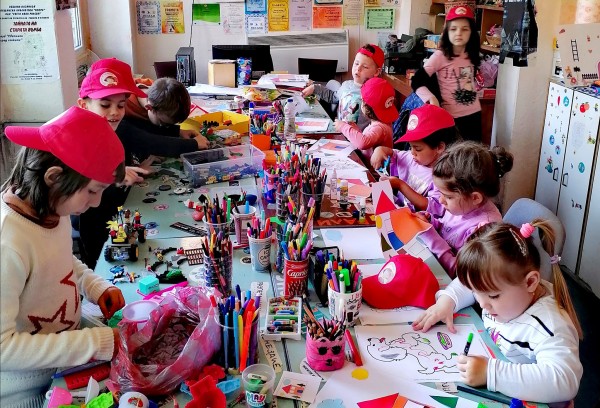 Клуб „Светлини сред сенките” отбелязва 20-годишен юбилей