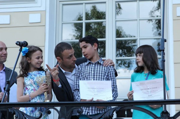 Клуб „Светлини сред сенките” отбелязва 20-годишен юбилей