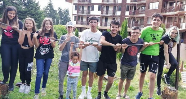 Клуб „Светлини сред сенките” отбелязва 20-годишен юбилей