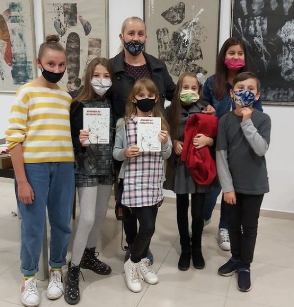 Клуб „Светлини сред сенките” отбелязва 20-годишен юбилей