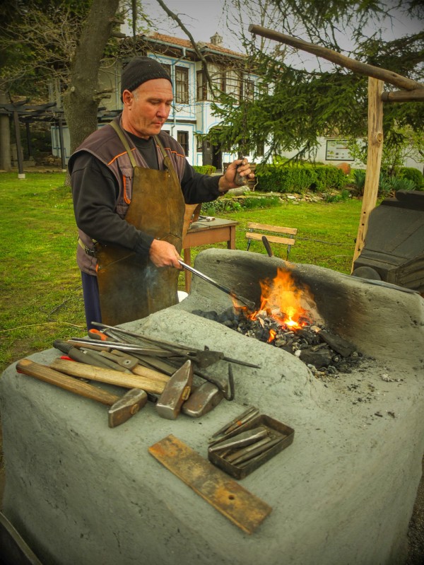 Занаяти, концерти, кино, лекции и обучения предлага петото издание на фестивала за изкуства и занаяти Шипка фест´23