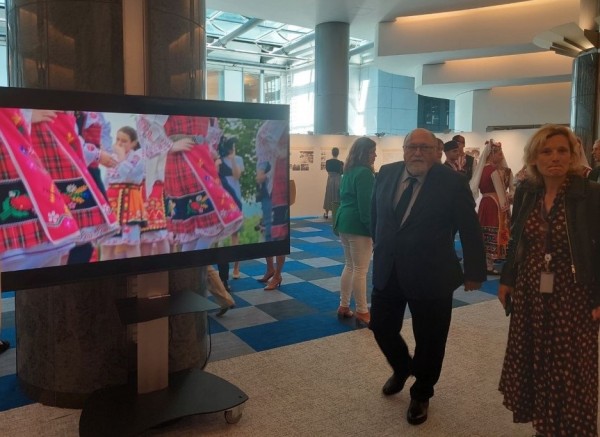 Кметът Галина Стоянова в Европарламента: Розата и розовото масло са не просто традиция и производство, те за нас са идентичност