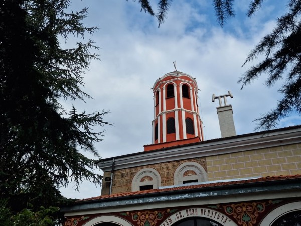 Отбелязването на 138 г. от Съединението събра родолюбиви казанлъчани