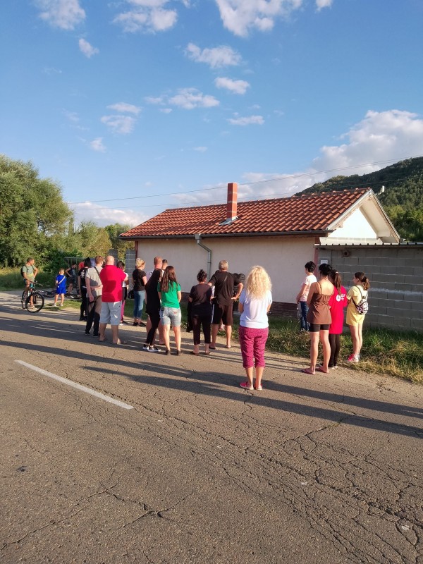 Град Шипка и село Бузовград се присъединиха към Националния протест срещу войната по пътищата