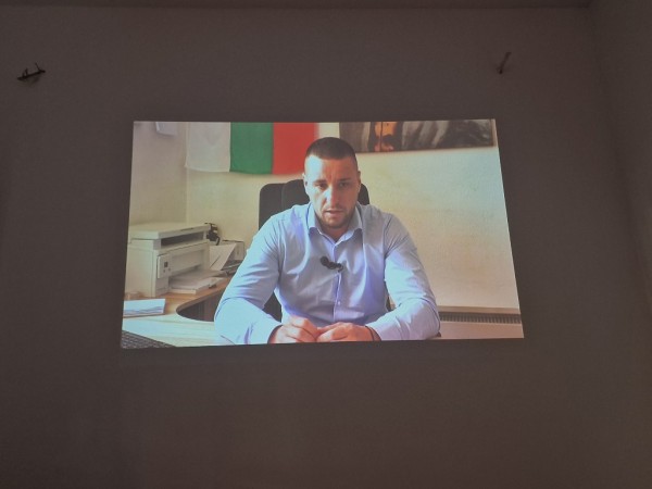 Кметът Галина Стоянова: Да направим новата сграда на училището в Розово смислено място за децата