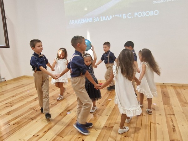 Кметът Галина Стоянова: Да направим новата сграда на училището в Розово смислено място за децата