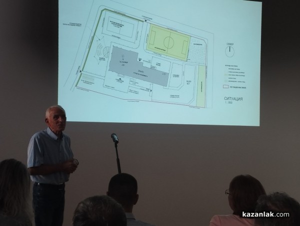 Местният бизнес подаде ръка на Академията за таланти в Розово