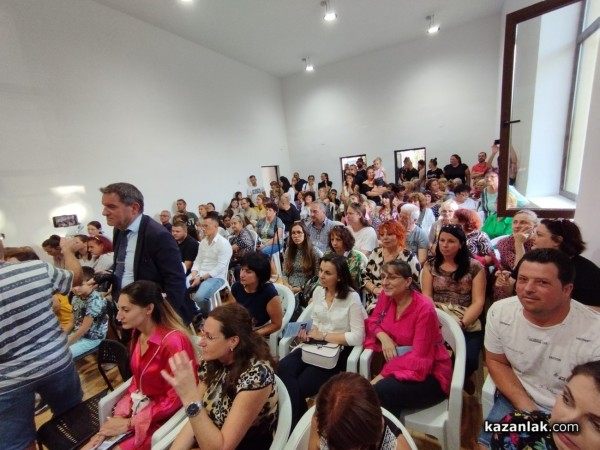 Местният бизнес подаде ръка на Академията за таланти в Розово