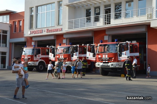 Демонстрация на действия при ПТП и битови пожари