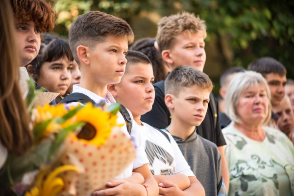 Начало на новата учебна година в ППМГ „Никола Обрешков“/ Снимки Ивайло Илиев