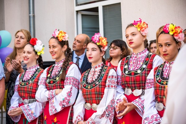 Начало на новата учебна година в ППМГ „Никола Обрешков“/ Снимки Ивайло Илиев