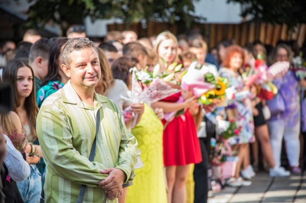 Начало на новата учебна година в ППМГ „Никола Обрешков“/ Снимки Ивайло Илиев