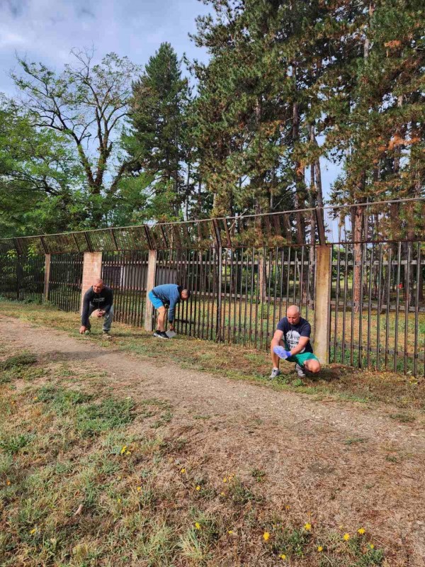 Военнослужещи от 61 Стрямска механизирана бригада се включиха в кампанията „Да изчистим България заедно”