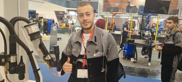 Ученици от ПГ „Иван Хаджиенов“ участваха в Международното състезание по заваряване за млади заварчици в Германия 