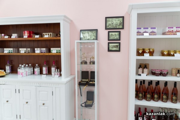 Новият магазин на „Дамасцена“ отвори врати в центъра на Казанлък