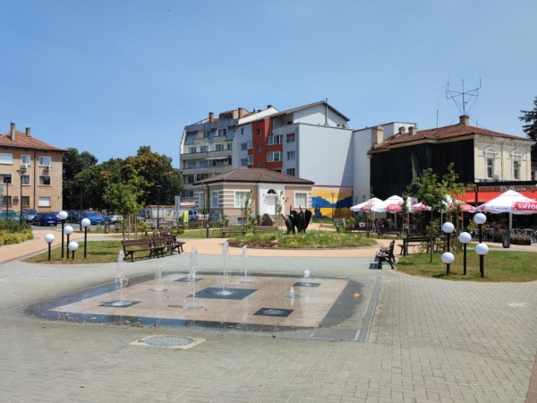 Социологическо проучване за Казанлък: Младите семейства оценяват качеството на живот в Казанлък