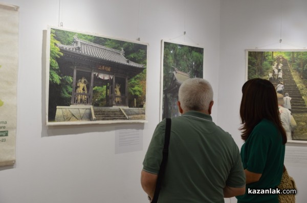 Музеят на фотографията представи красива изложба с близо 40 фотографии отпечатани на специална японска хартия 