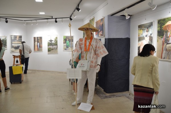 Музеят на фотографията представи красива изложба с близо 40 фотографии отпечатани на специална японска хартия 