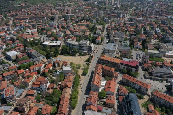 Социологическо проучване за Казанлък: Младите семейства оценяват качеството на живот в Казанлък