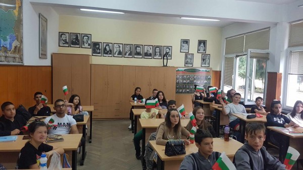 В ПГЛПТ отбелязаха Денят на Независимостта