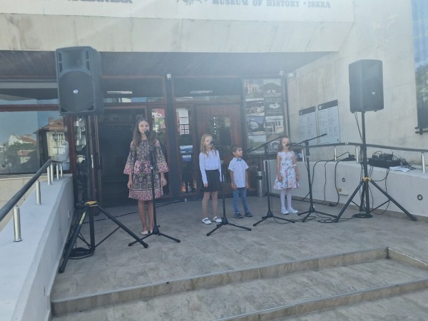 Казанлък отбеляза тържествено 115 години Независима България