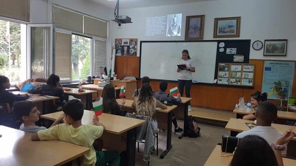 В ПГЛПТ отбелязаха Денят на Независимостта