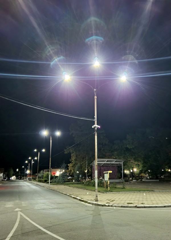 Започна поставянето на новите осветителни тела в град Крън