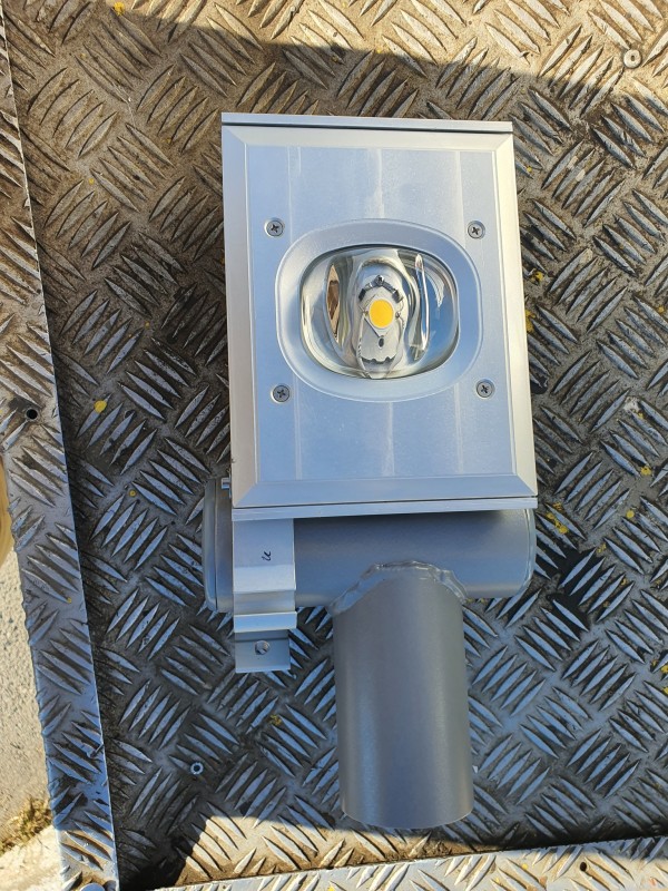 Започна поставянето на новите осветителни тела в град Крън