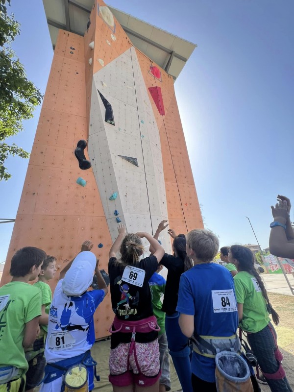 3 шампионски и 1 вицешампионска титла спечелиха катерачите на “Селт“ от Държавното в Казанлък 
