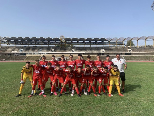 Момчетата от “Розова долина“ набор 2009 безпогрешни в Пловдивската зонална група