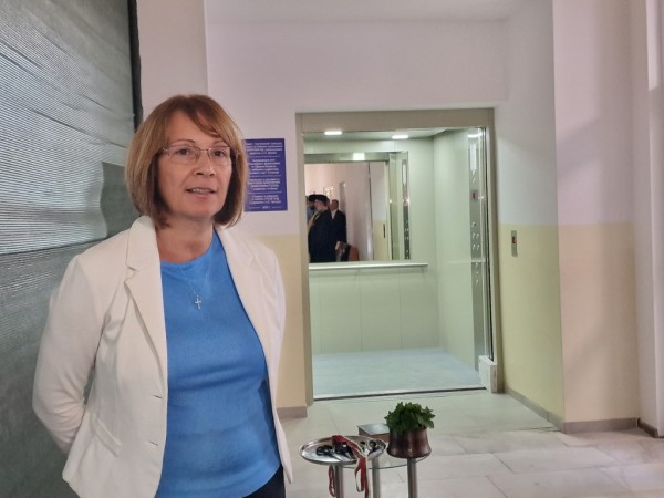 Официално откриване на новия асансьор в ДКЦ „Районна поликлиника“ в Казанлък