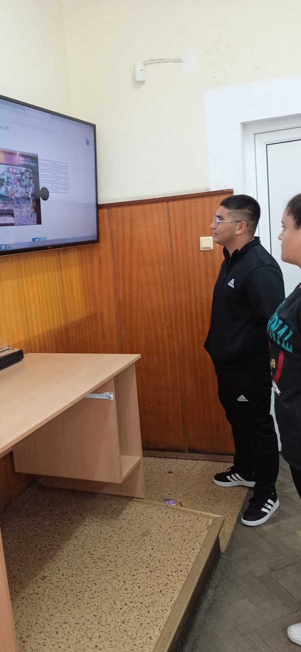 “Обичам те“ прозвуча на различни езици в ПГЛПТ 