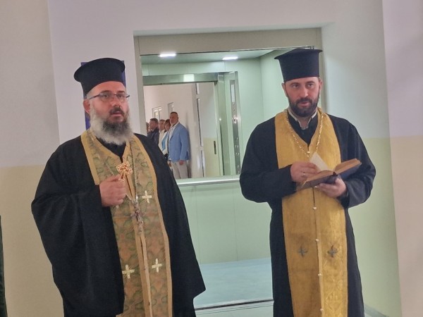 Официално откриване на новия асансьор в ДКЦ „Районна поликлиника“ в Казанлък