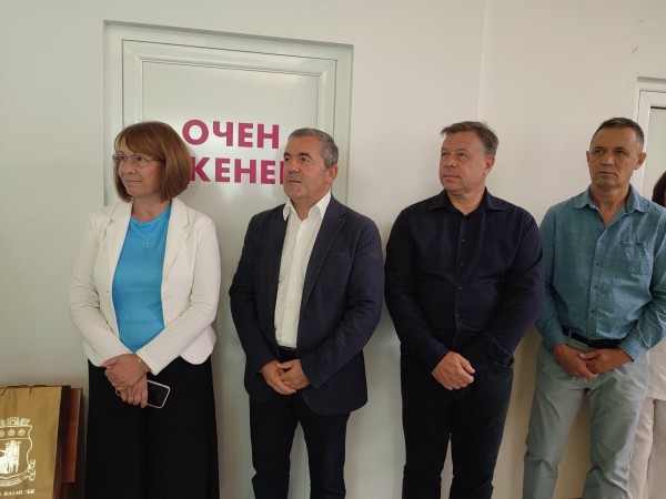 Официално откриване на новия асансьор в ДКЦ „Районна поликлиника“ в Казанлък