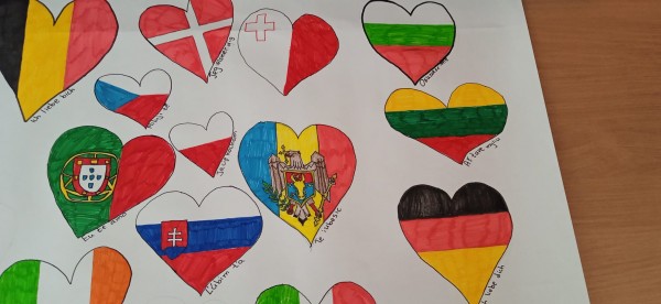 “Обичам те“ прозвуча на различни езици в ПГЛПТ 