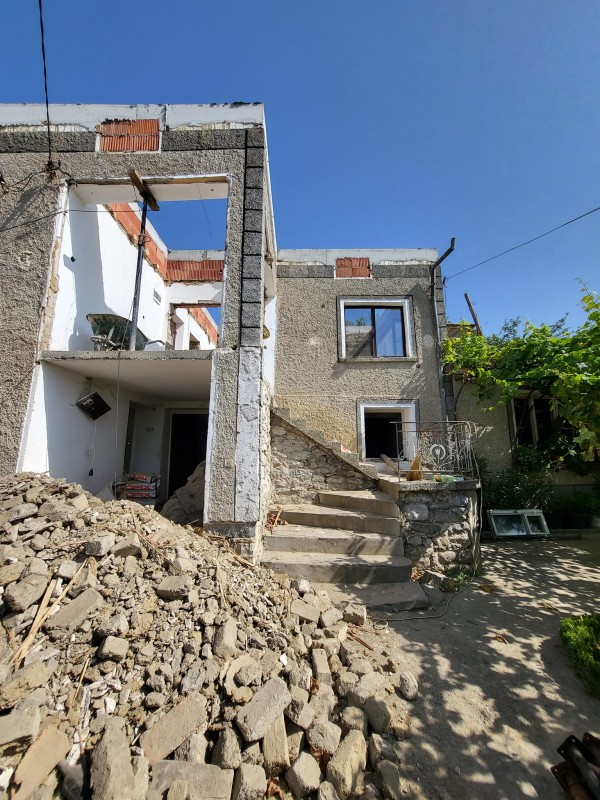 Започнете на чисто! Фирма „Палова 2019” ЕООД - кърти, чисти, извозва професионално и изгодно