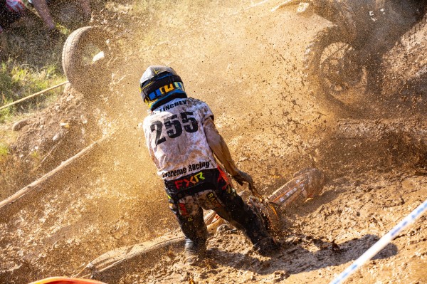 Казанлъшките ендуро състезатели с призови места от EnduroX Alba – Damascena